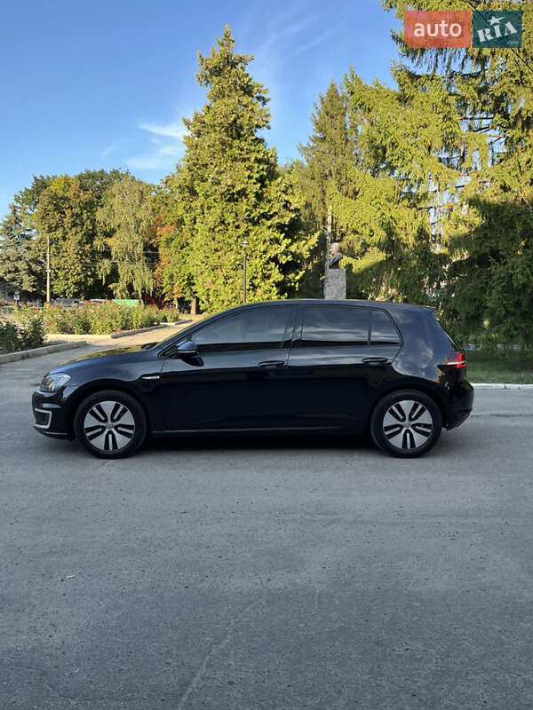 Хетчбек Volkswagen e-Golf 2014 в Краснограді