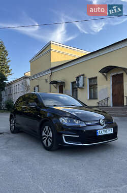 Хэтчбек Volkswagen e-Golf 2014 в Краснограде