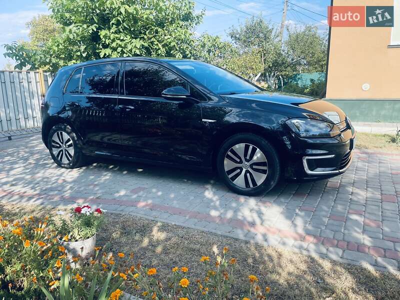 Хэтчбек Volkswagen e-Golf 2014 в Любомле фото 35 Хэтчбек Volkswagen e-Golf 2014 в Любомле