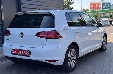 Хэтчбек Volkswagen e-Golf 2015 в Киеве