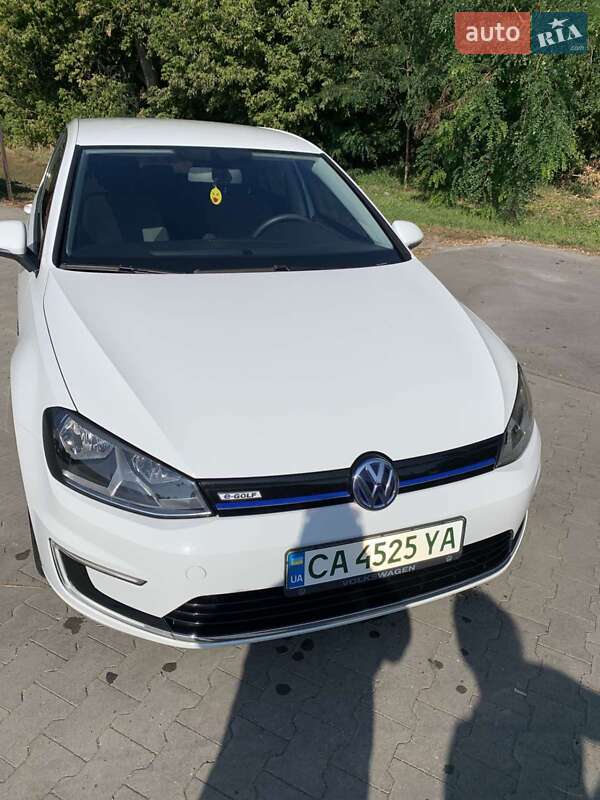 Volkswagen e-Golf 2016