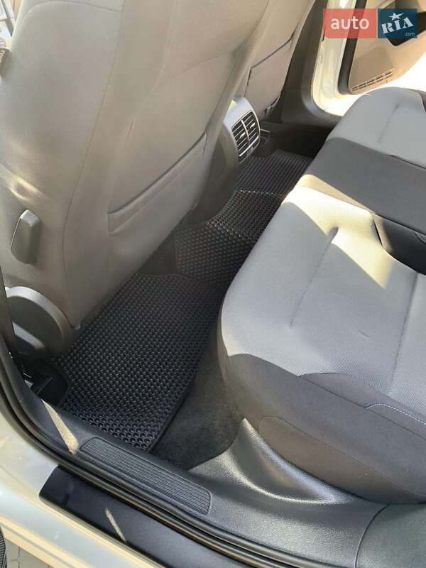 Хетчбек Volkswagen e-Golf 2016 в Умані