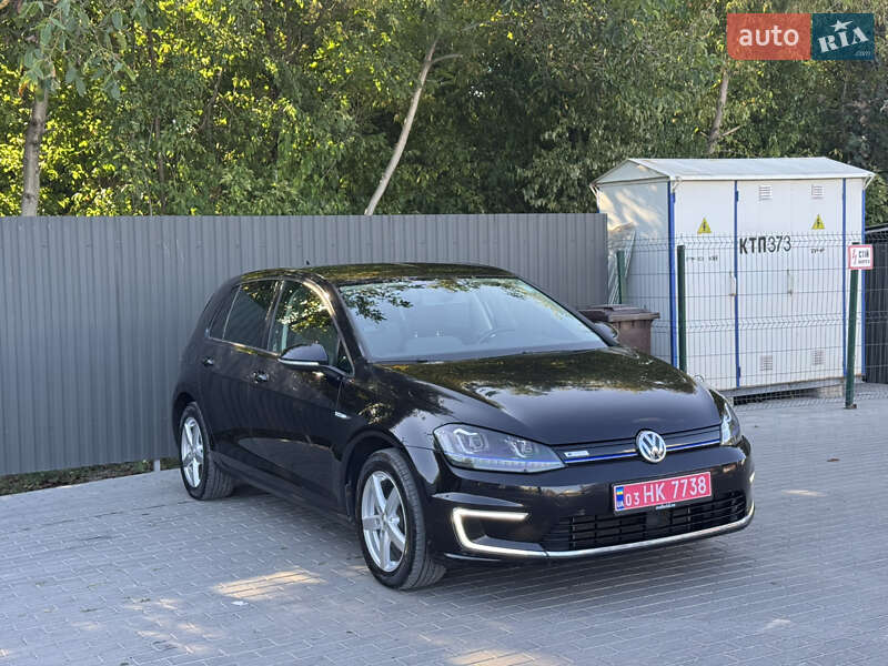Хэтчбек Volkswagen e-Golf 2015 в Каменец-Подольском
