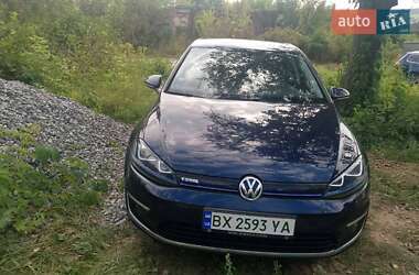 Хэтчбек Volkswagen e-Golf 2014 в Каменец-Подольском