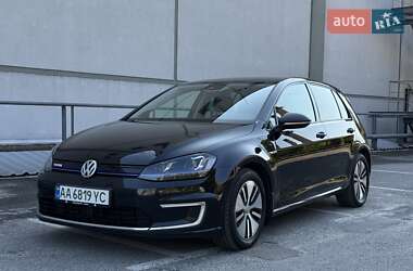 Хэтчбек Volkswagen e-Golf 2015 в Киеве
