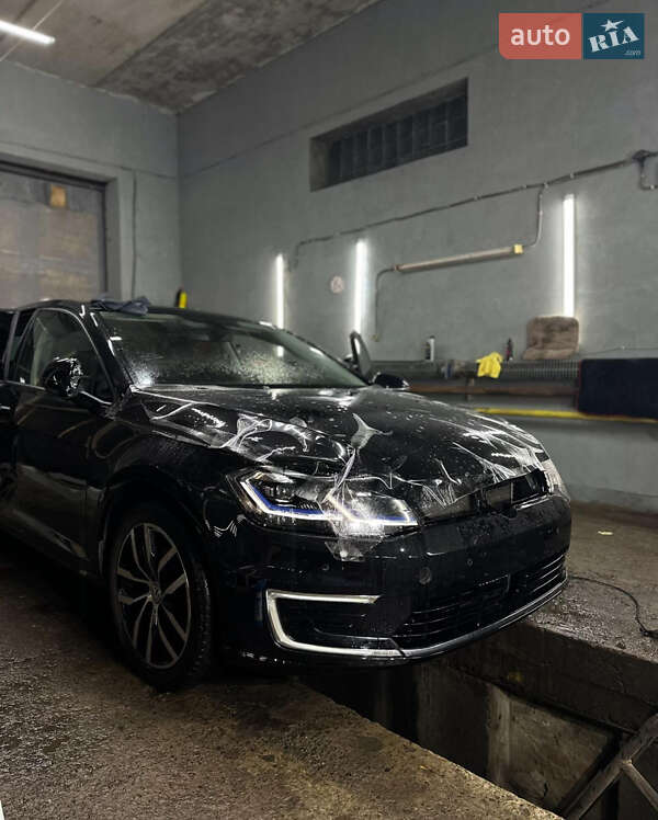 Хетчбек Volkswagen e-Golf 2019 в Львові