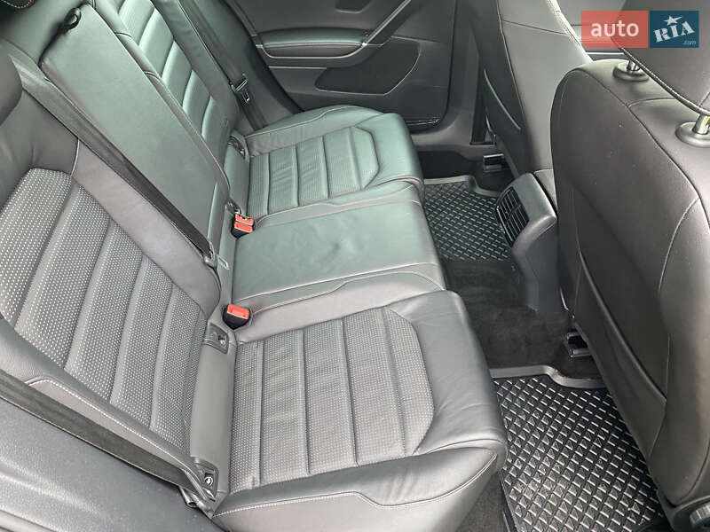 Хэтчбек Volkswagen e-Golf 2018 в Николаеве