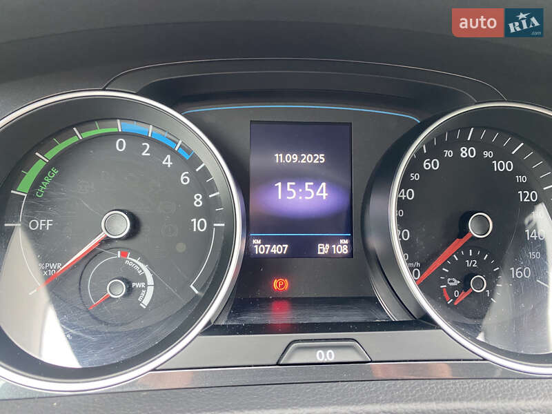 Хэтчбек Volkswagen e-Golf 2018 в Николаеве