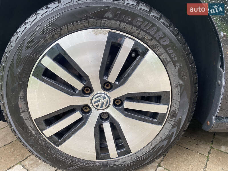 Хэтчбек Volkswagen e-Golf 2018 в Николаеве