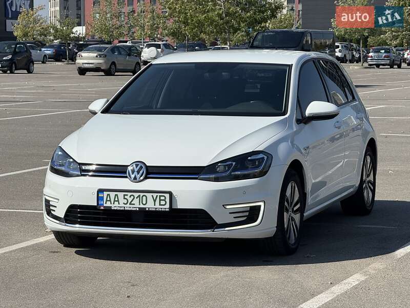 Хетчбек Volkswagen e-Golf 2019 в Києві