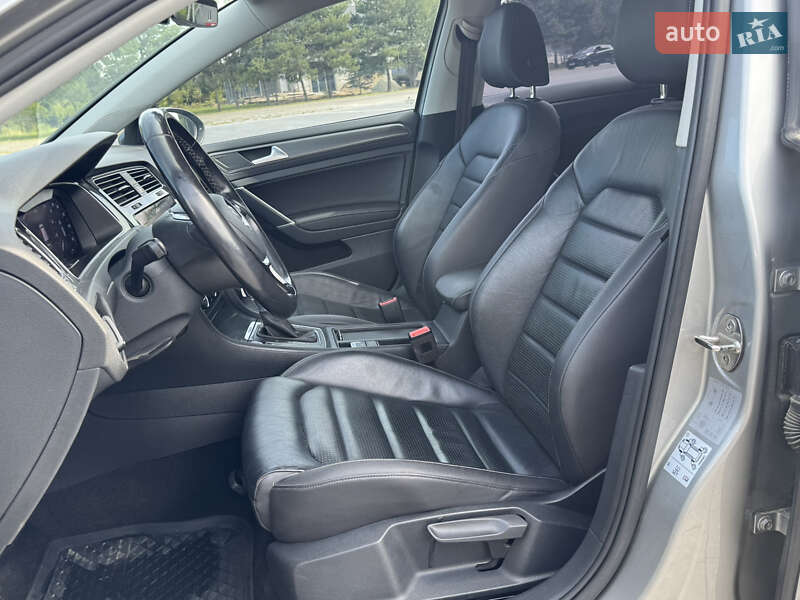 Хетчбек Volkswagen e-Golf 2019 в Самборі