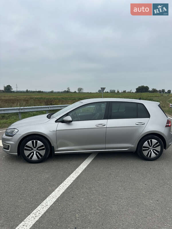Хетчбек Volkswagen e-Golf 2016 в Городку