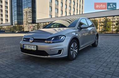 Хетчбек Volkswagen e-Golf 2015 в Дніпрі