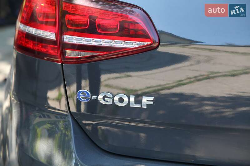 Хэтчбек Volkswagen e-Golf 2015 в Тернополе