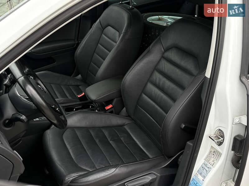 Хетчбек Volkswagen e-Golf 2014 в Луцьку фото 28 Хетчбек Volkswagen e-Golf 2014 в Луцьку