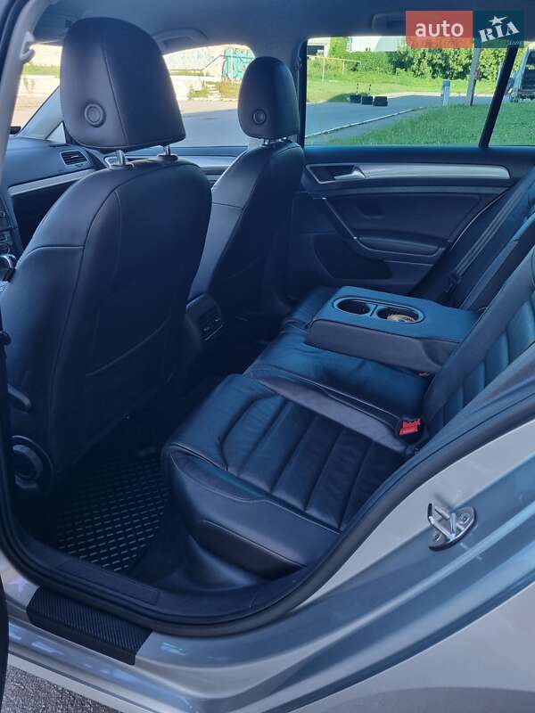 Хетчбек Volkswagen e-Golf 2016 в Харкові