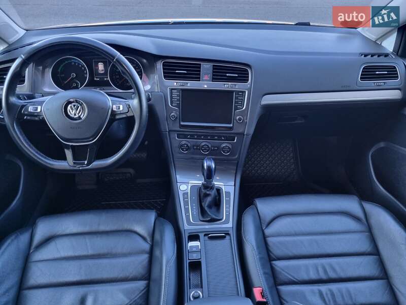 Хетчбек Volkswagen e-Golf 2016 в Харкові