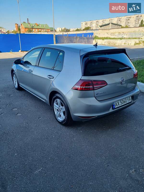 Хетчбек Volkswagen e-Golf 2016 в Харкові