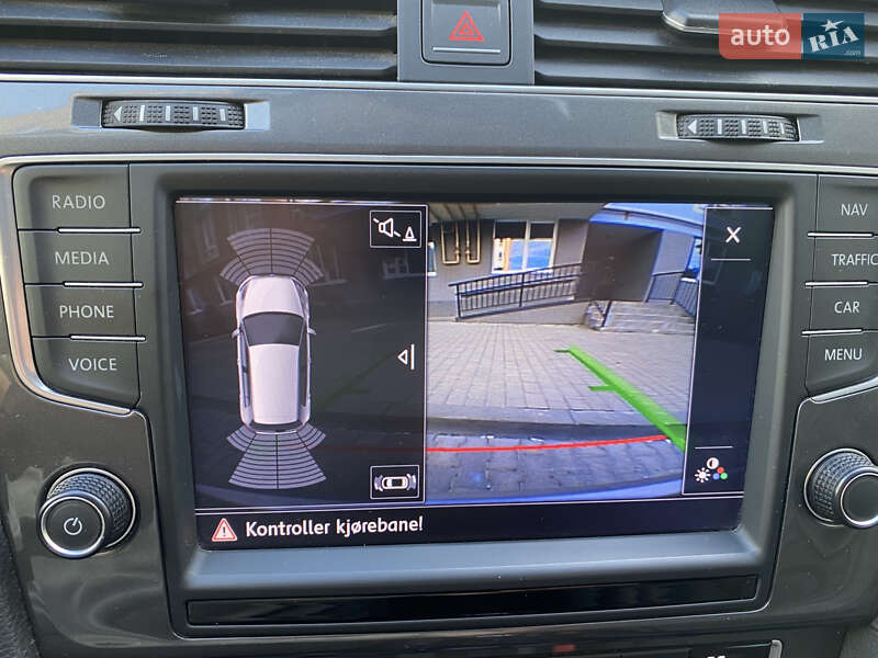 Хетчбек Volkswagen e-Golf 2016 в Чернівцях