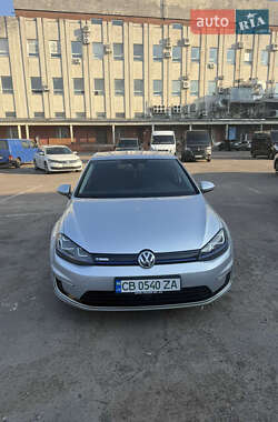 Хетчбек Volkswagen e-Golf 2015 в Чернігові
