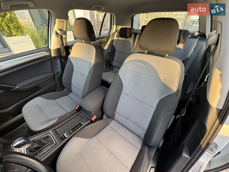 Хэтчбек Volkswagen e-Golf 2015 в Ровно