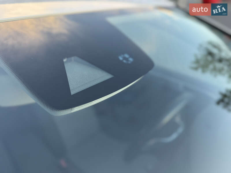 Хэтчбек Volkswagen e-Golf 2015 в Ровно