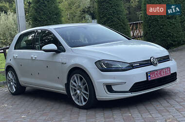 Хетчбек Volkswagen e-Golf 2015 в Львові