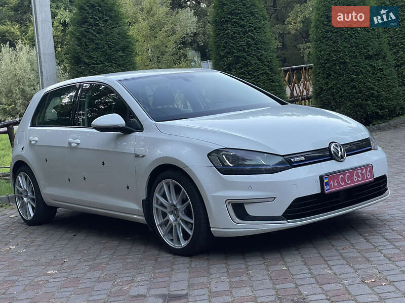 Хетчбек Volkswagen e-Golf 2015 в Львові фото Хетчбек Volkswagen e-Golf 2015 в Львові