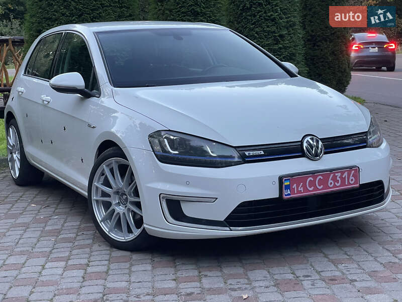 Хетчбек Volkswagen e-Golf 2015 в Львові фото 15 Хетчбек Volkswagen e-Golf 2015 в Львові