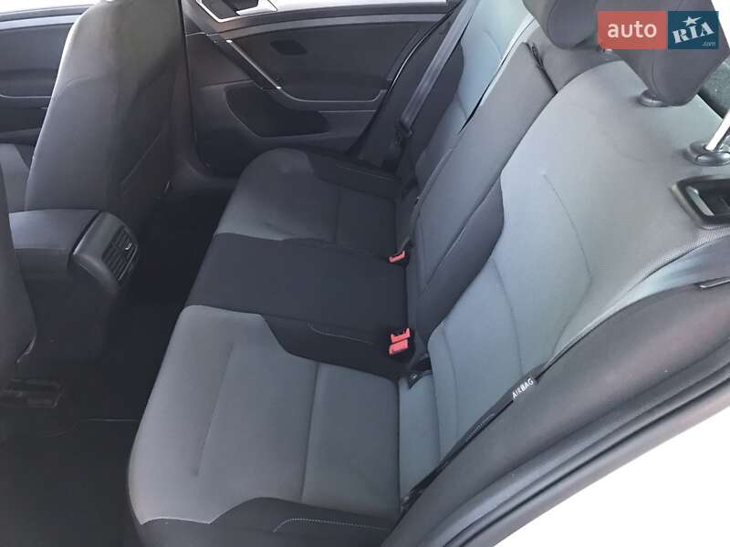 Хэтчбек Volkswagen e-Golf 2015 в Виннице