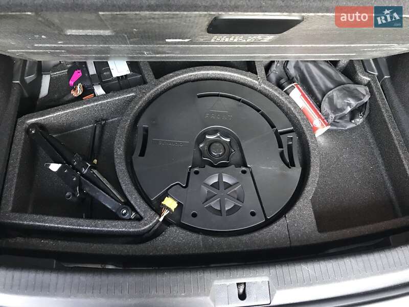 Хэтчбек Volkswagen e-Golf 2015 в Виннице