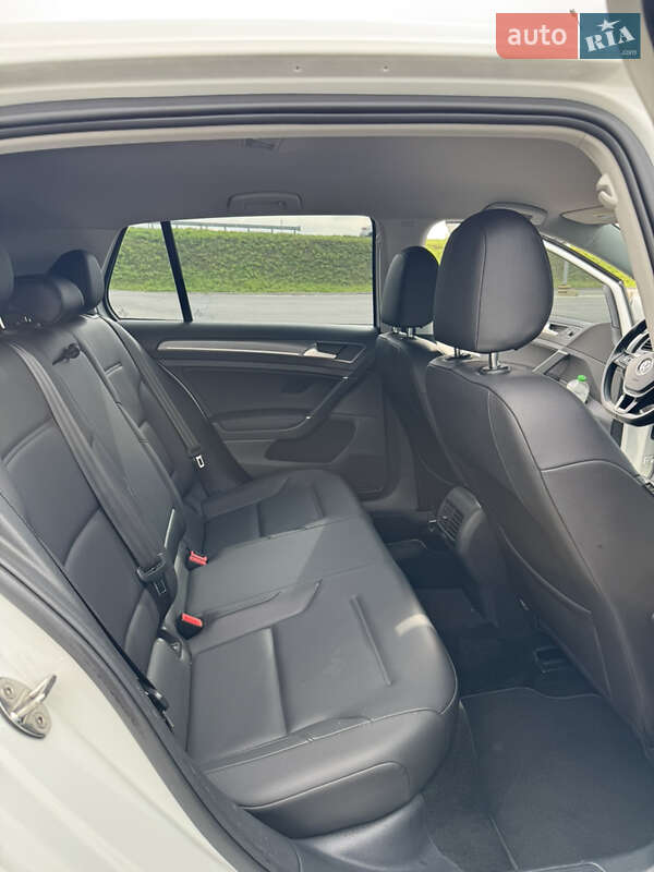 Хетчбек Volkswagen e-Golf 2019 в Львові