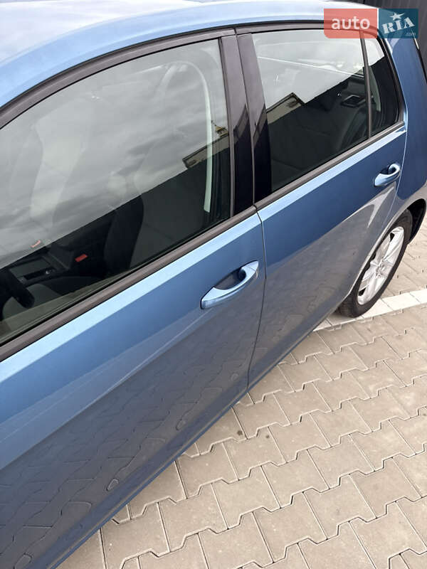 Хетчбек Volkswagen e-Golf 2015 в Луцьку