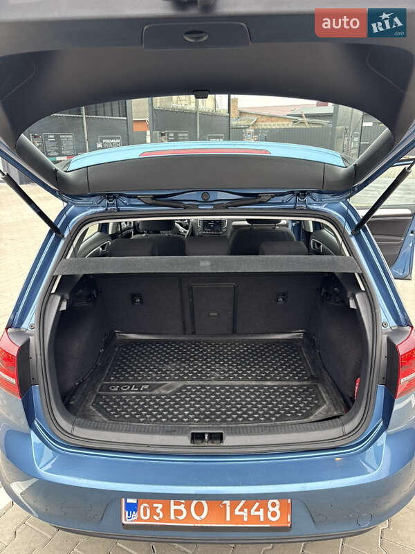 Хетчбек Volkswagen e-Golf 2015 в Луцьку