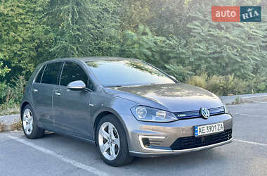 Хэтчбек Volkswagen e-Golf 2015 в Днепре