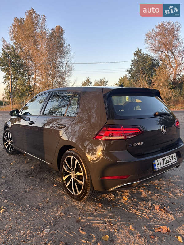Хэтчбек Volkswagen e-Golf 2019 в Украинке