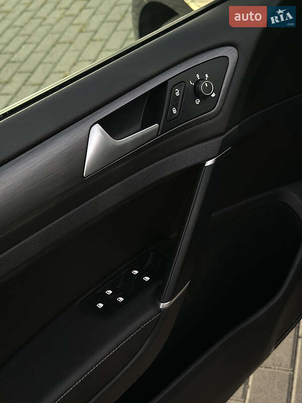 Хетчбек Volkswagen e-Golf 2019 в Ужгороді