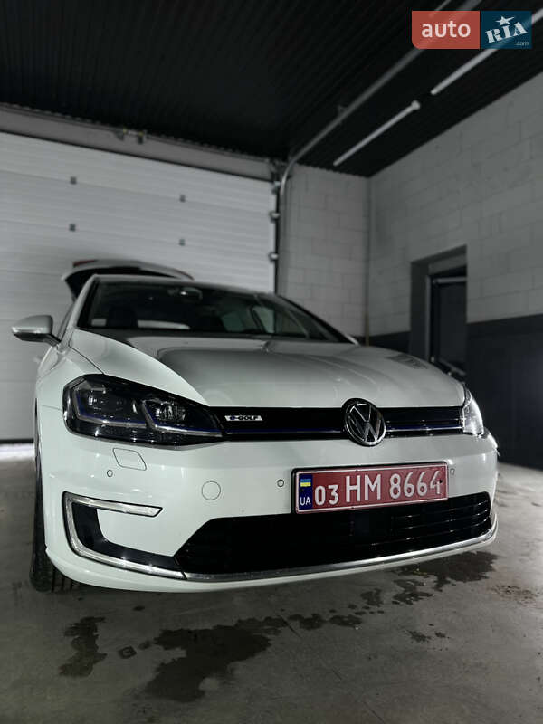 Хетчбек Volkswagen e-Golf 2017 в Рівному