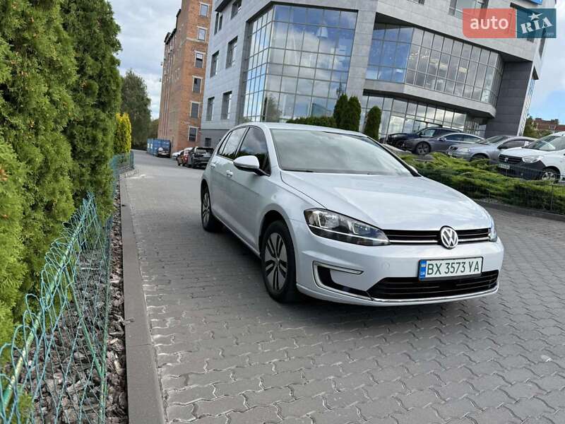 Хетчбек Volkswagen e-Golf 2017 в Хмельницькому