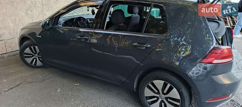 Хетчбек Volkswagen e-Golf 2017 в Києві