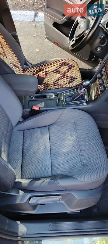 Хетчбек Volkswagen e-Golf 2017 в Києві