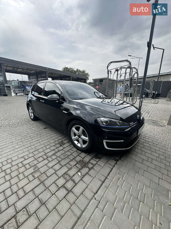 Хетчбек Volkswagen e-Golf 2015 в Кам'янець-Подільському