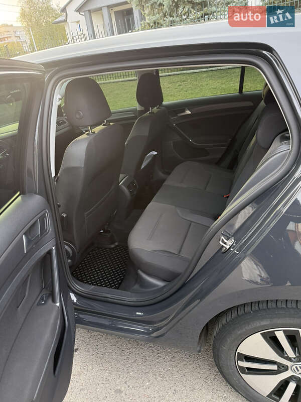 Хетчбек Volkswagen e-Golf 2020 в Луцьку