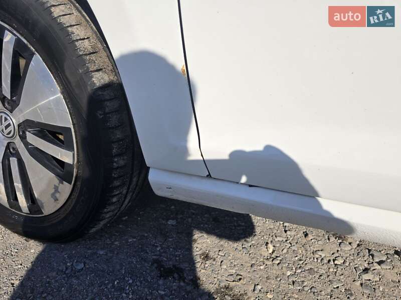 Хэтчбек Volkswagen e-Golf 2017 в Ксаверовке фото 6 Хэтчбек Volkswagen e-Golf 2017 в Ксаверовке
