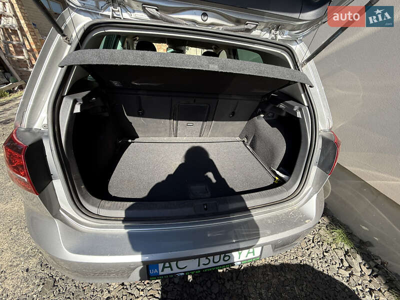 Хэтчбек Volkswagen e-Golf 2015 в Луцке фото 17 Хэтчбек Volkswagen e-Golf 2015 в Луцке