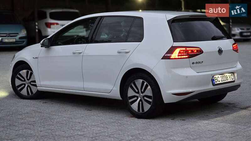 Хэтчбек Volkswagen e-Golf 2016 в Брюховичах