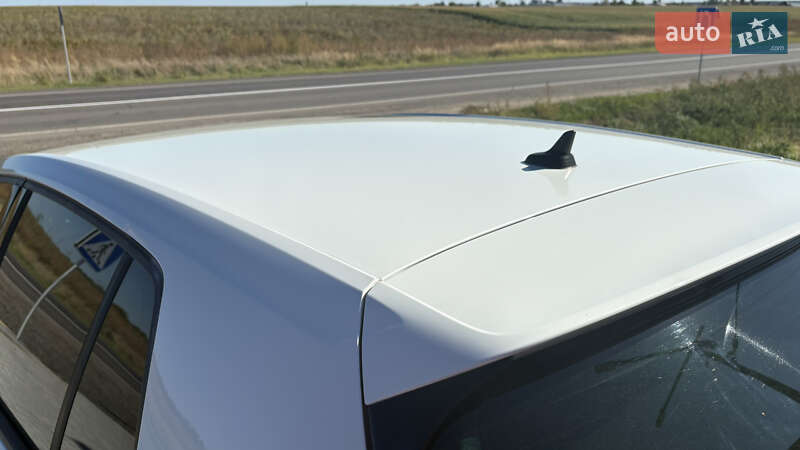 Хэтчбек Volkswagen e-Golf 2015 в Луцке