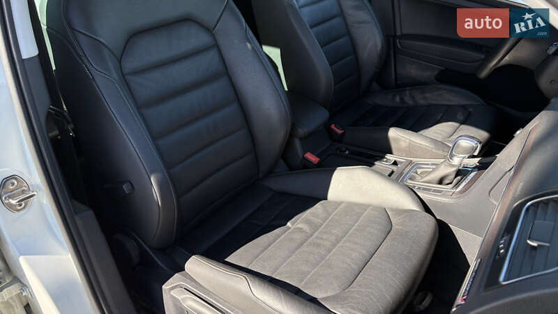 Хэтчбек Volkswagen e-Golf 2015 в Луцке