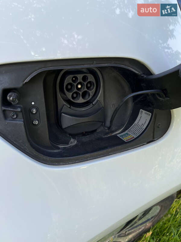 Хетчбек Volkswagen e-Golf 2019 в Івано-Франківську