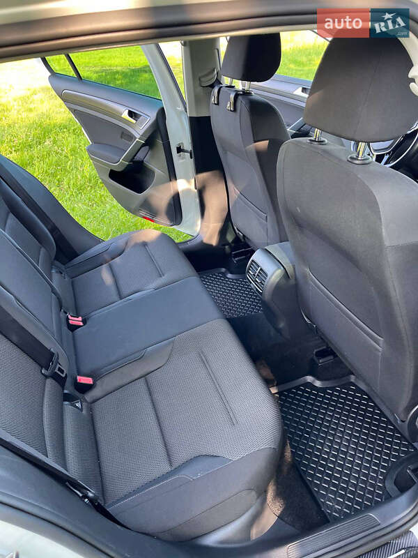 Хетчбек Volkswagen e-Golf 2019 в Івано-Франківську